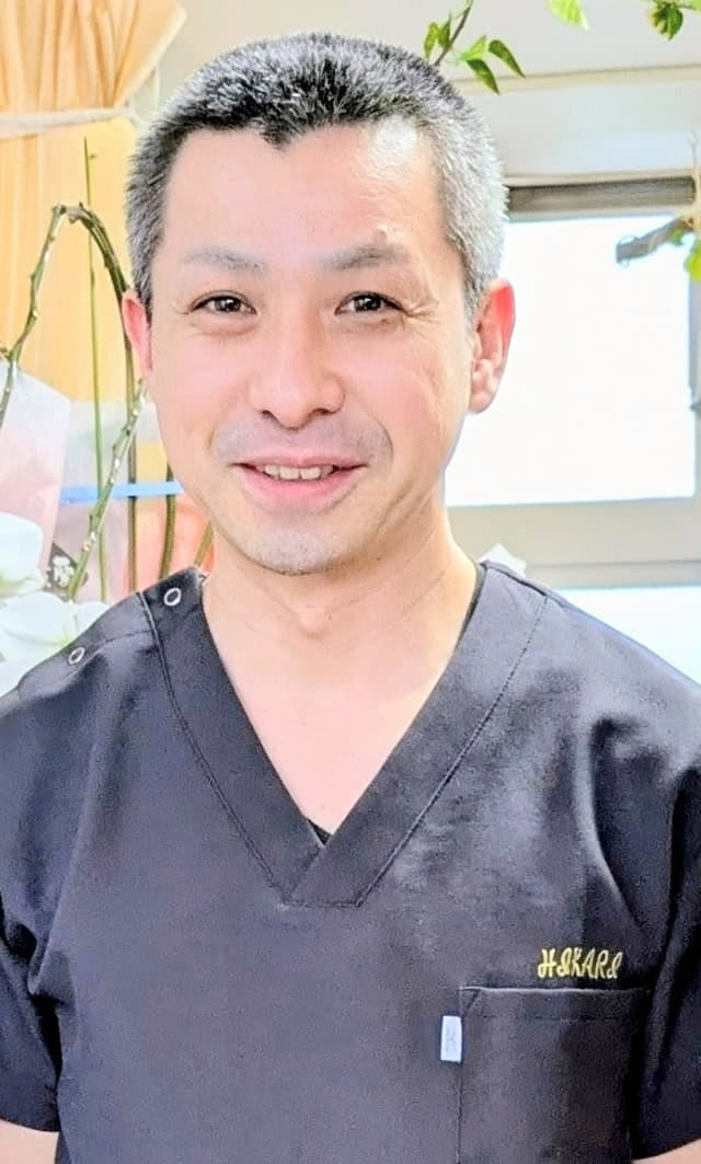ひかり整骨院　院長　元重　彰規